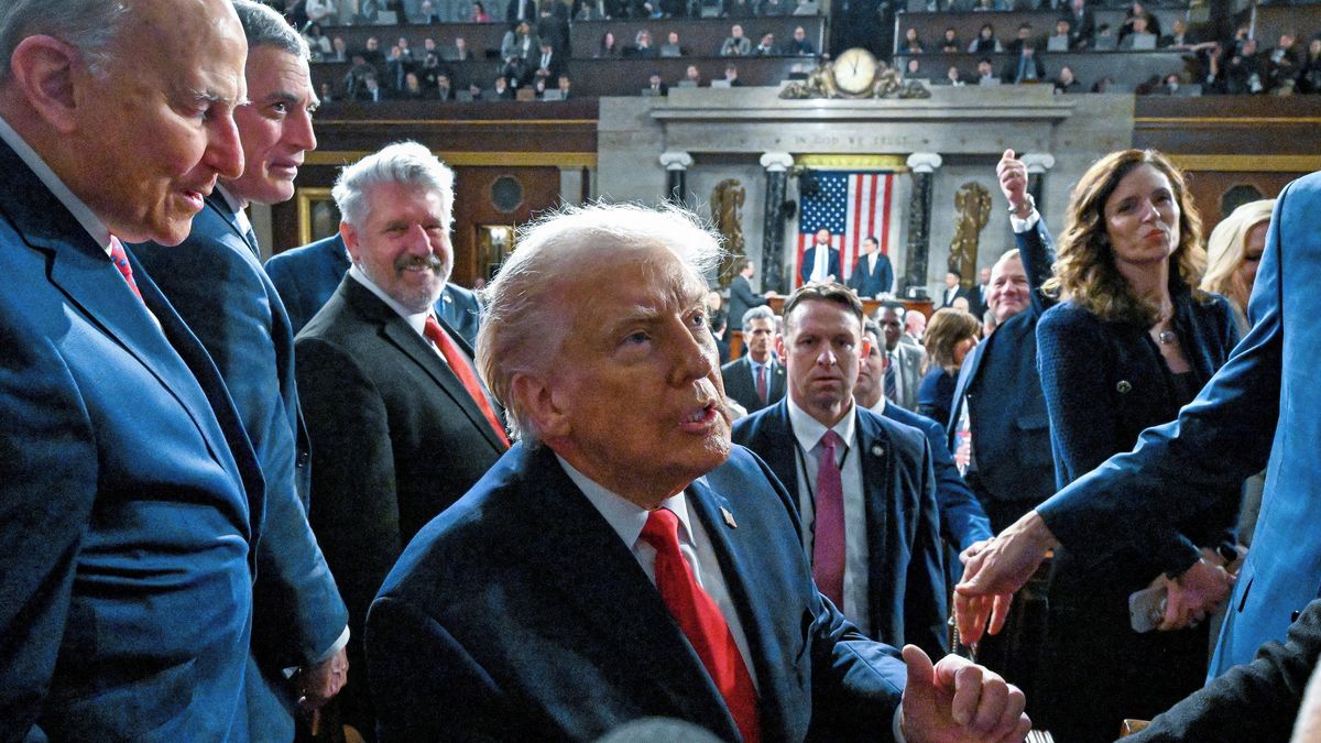 Írán bude brzy mít raketu schopnou zasáhnout USA, tvrdí Trump. Američtí zpravodajci nic takového nehlásí